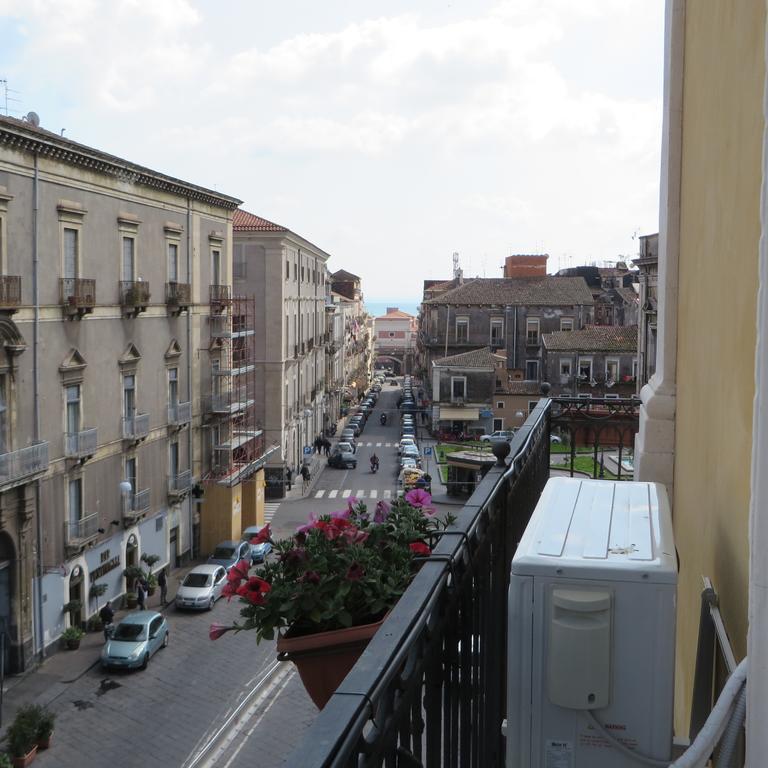 B&B Al Teatro Massimo Catânia Quarto foto