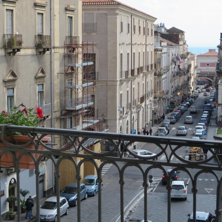 B&B Al Teatro Massimo Catânia Quarto foto